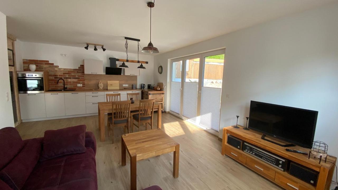 Kloenhuesing Daire Altefähr Dış mekan fotoğraf